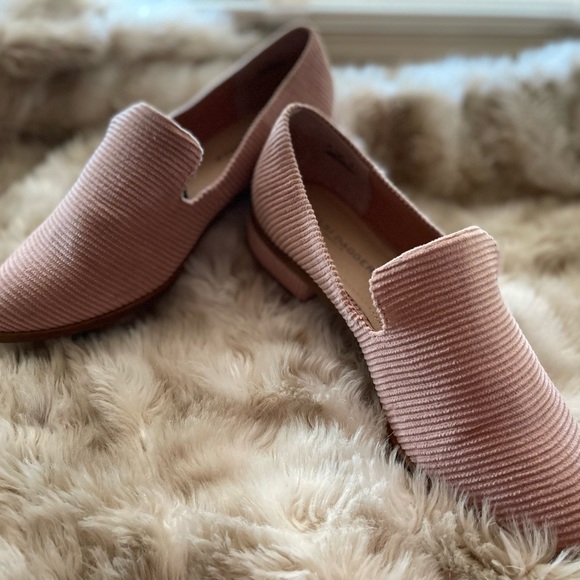 Kelsey Dagger flats in pink corduroy size 7.5 - Picture 3 of 7